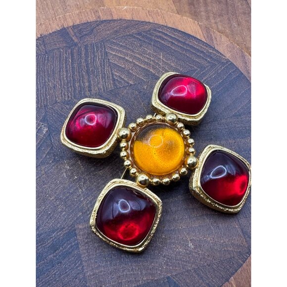 Vintage Gold Tone Carlisle Brooch Pin With Red & Amber Glass Cabochons Maltese C - Picture 3 of 6